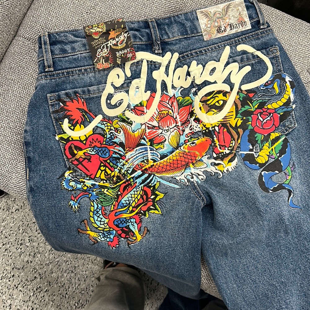 Bran new size 26 If buy within today ill put it to 120 Lmk!